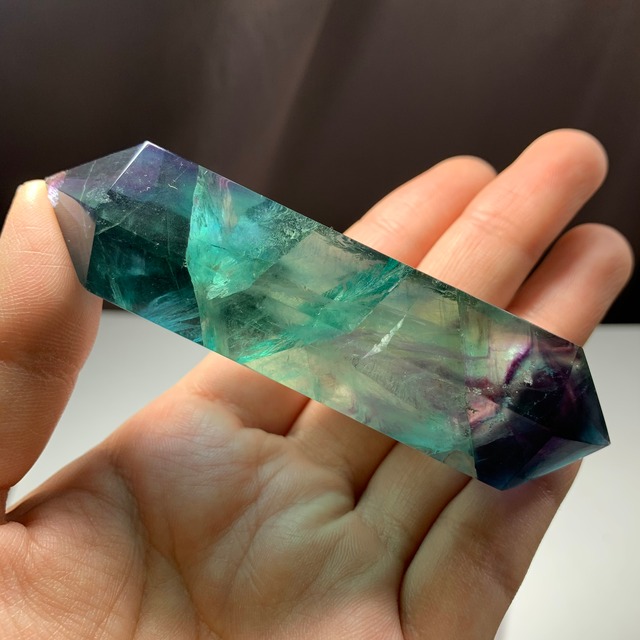 14.透明感抜群♪グリーンベースフローライトダブルターミネーテッドポイント
