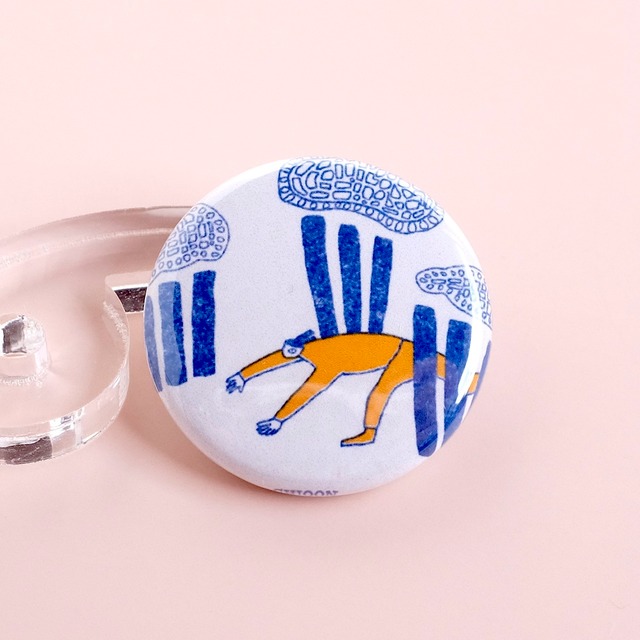 【CHIQON】ROUND 缶バッチ「走る」