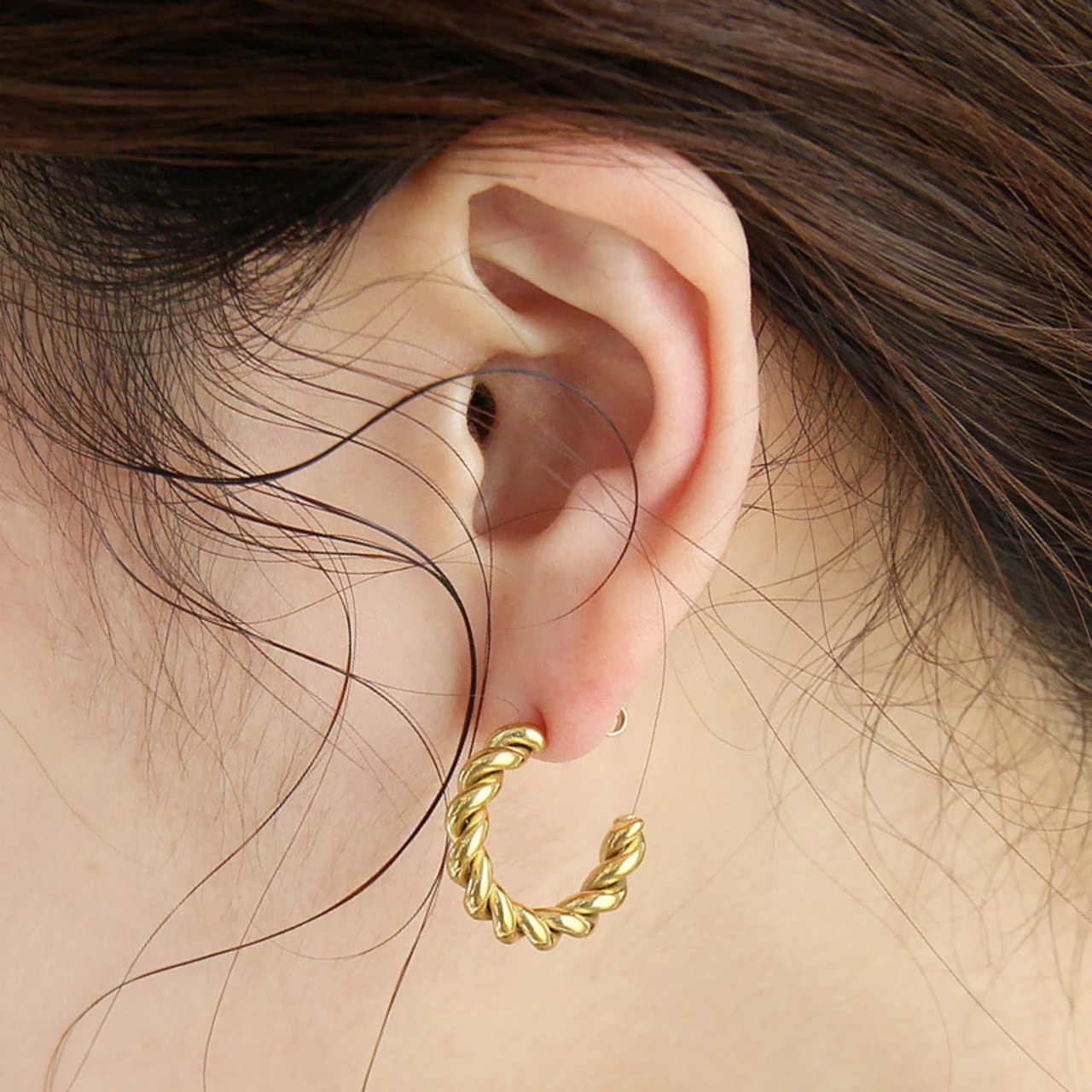 【ネコポス便】ピアス ツイストピアス M ツイスト 金属アレルギー対応 サージカルステンレス 2067