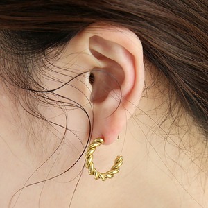 【ネコポス便】ピアス ツイストピアス M ツイスト 金属アレルギー対応 サージカルステンレス 2067