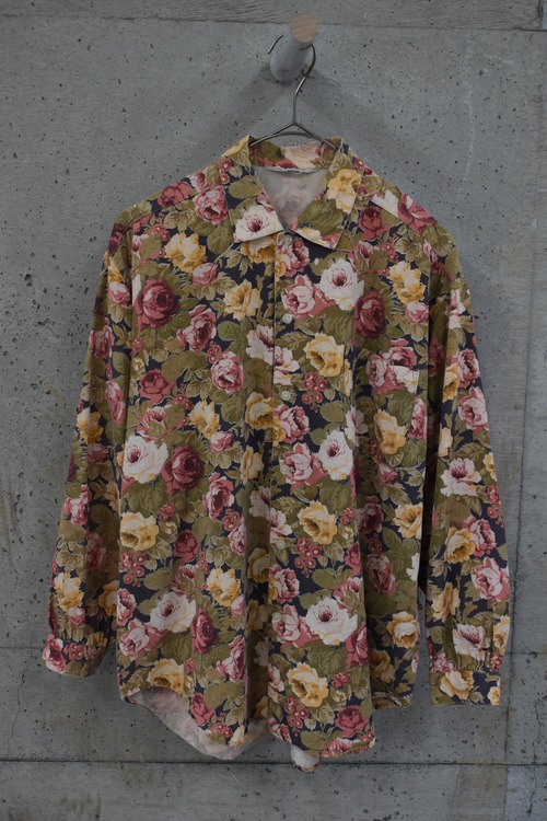 Rose pattern long-sleeved shirt