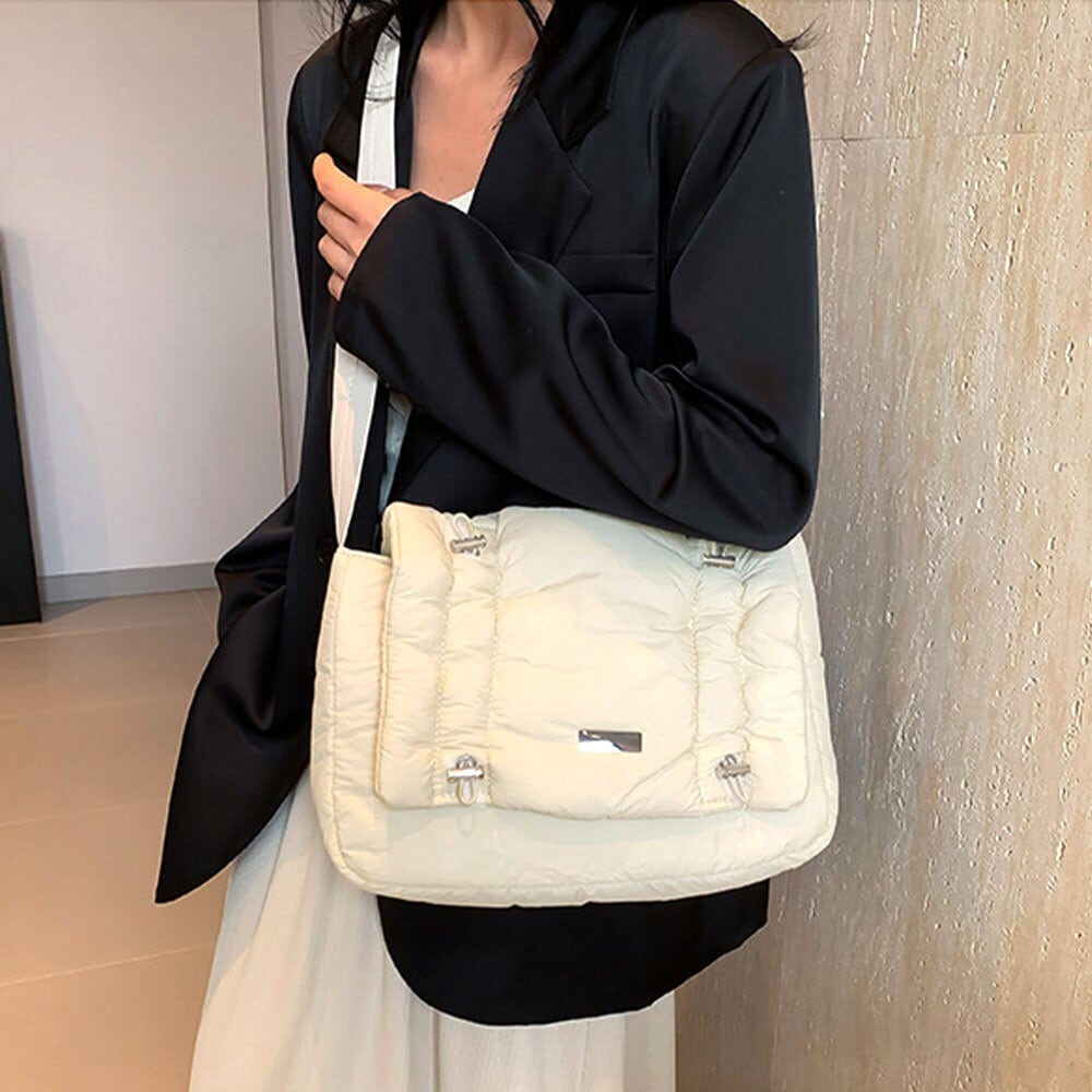 ナイロン ショルダーバッグ レディース 韓国 バッグ 大人 かわいい カジュアル ホーボーバッグ 軽量 ボディバッグ おしゃれ 大容量 ふかふか メンズ 男女兼用 大人可愛い 大人女子