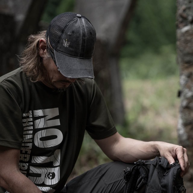 トラッカーキャップ クラッシュ（ブラック）