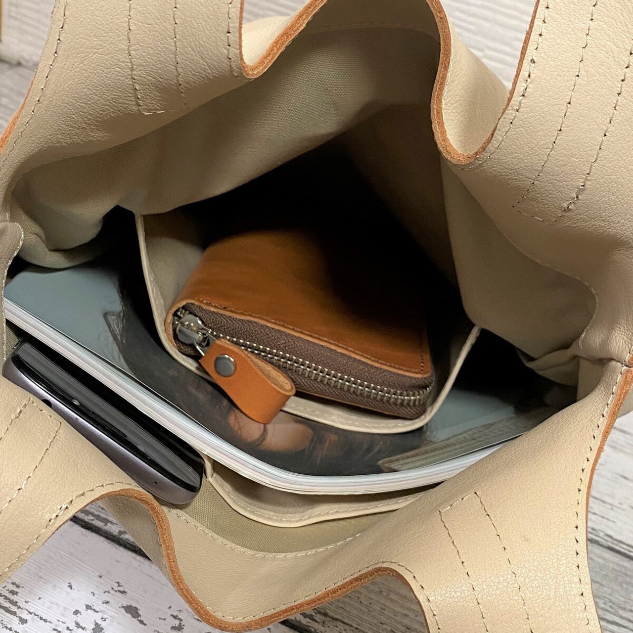 ショルダーバッグ レザー ワンショルダーバッグ 手染め ハンドメイド 