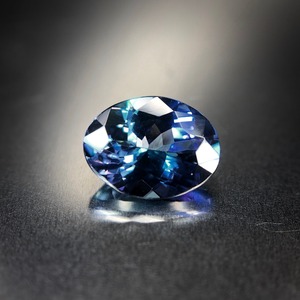 妖艶に溶け合う蒼と翠 1.3ct 天然 マルチカラー タンザナイト