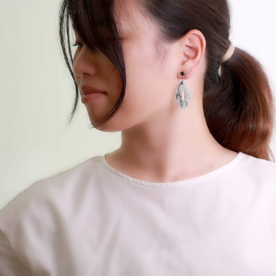 K18WG 透かし彫り翡翠ピアス A貨翡翠 jd_mm1180 | 【MeiNu（メイニュウ