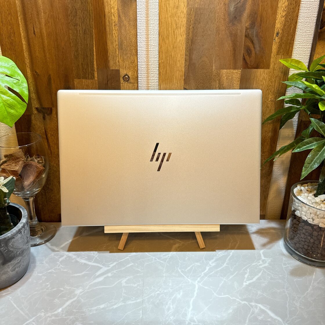 極美品】2021年式 HP Elitebook 630 G9 第12世代Core i5 / メモリ16GB 