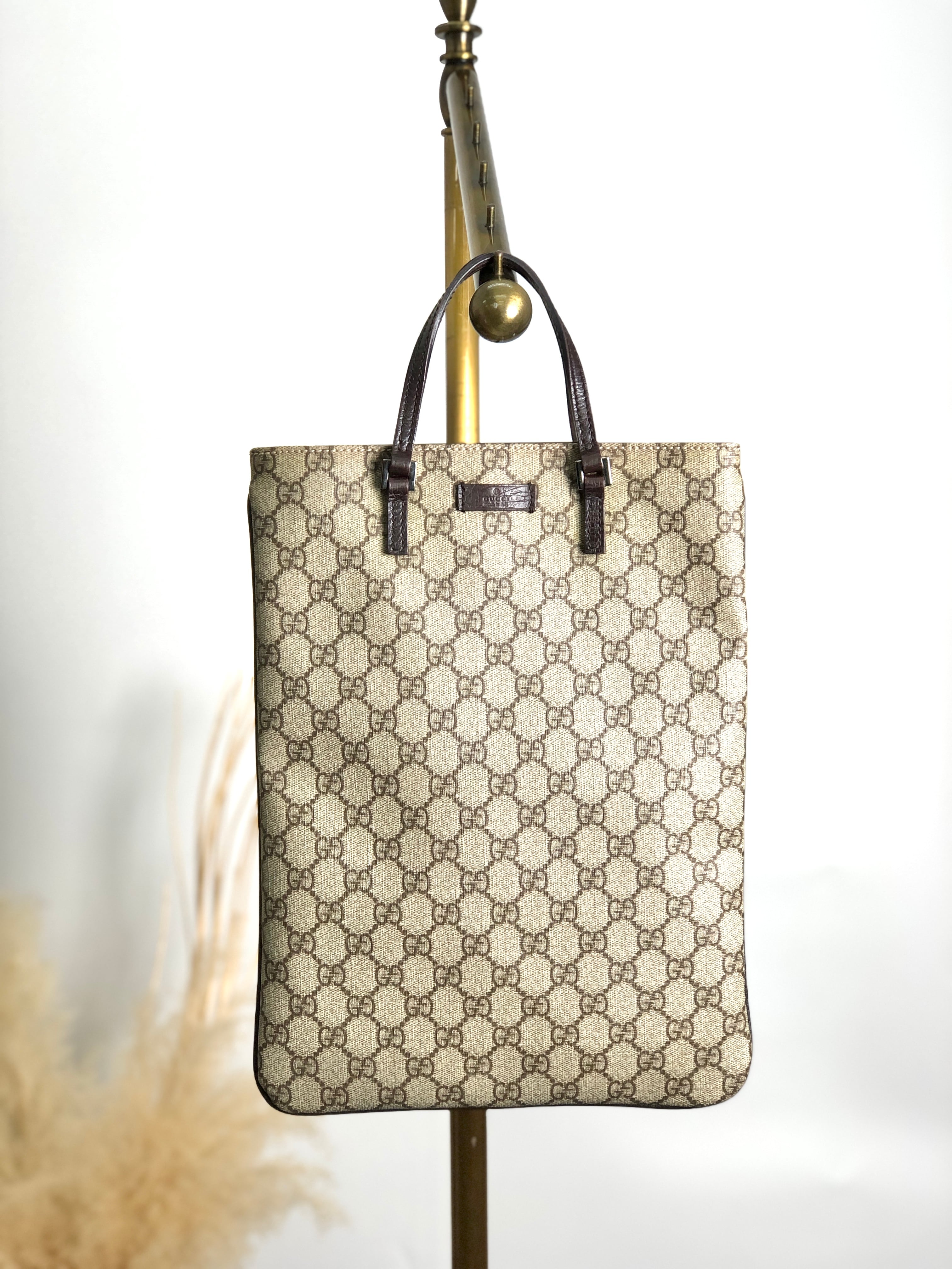 GUCCI グッチ GG柄 ハンドバッグ ブラウン ブランドロゴ型押し GUCCI グッチ GG柄 ハンドバッグ ブラウン ブランドロゴ型押し