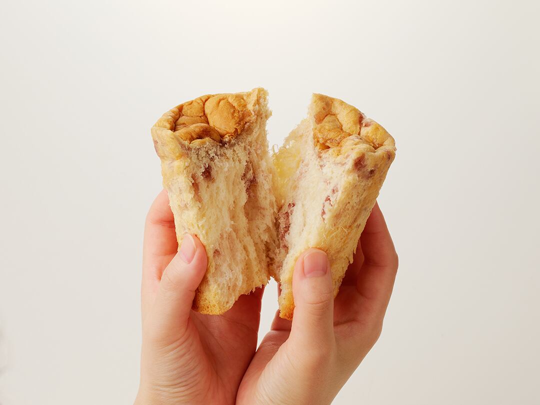 パンのかんづめ】ブルーベリー味／ハリネズミ 絵本『どうぶつポーズで