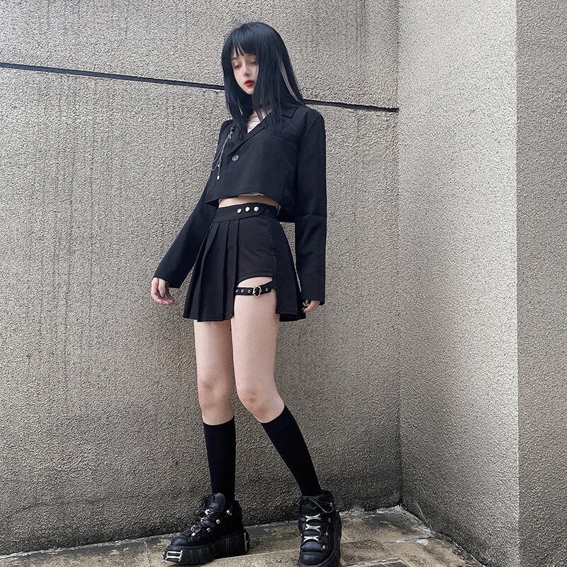 辛口モード系 2点セット ジャケット スカート風 スカパン チェーン ベルト 開襟 モノトーン サブカル系 セクシー ストリート 女っぽ シック Lamitte Deco トレンド 韓国ファッション ショップ Base店
