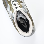 New Balance Made in USA 990 V6