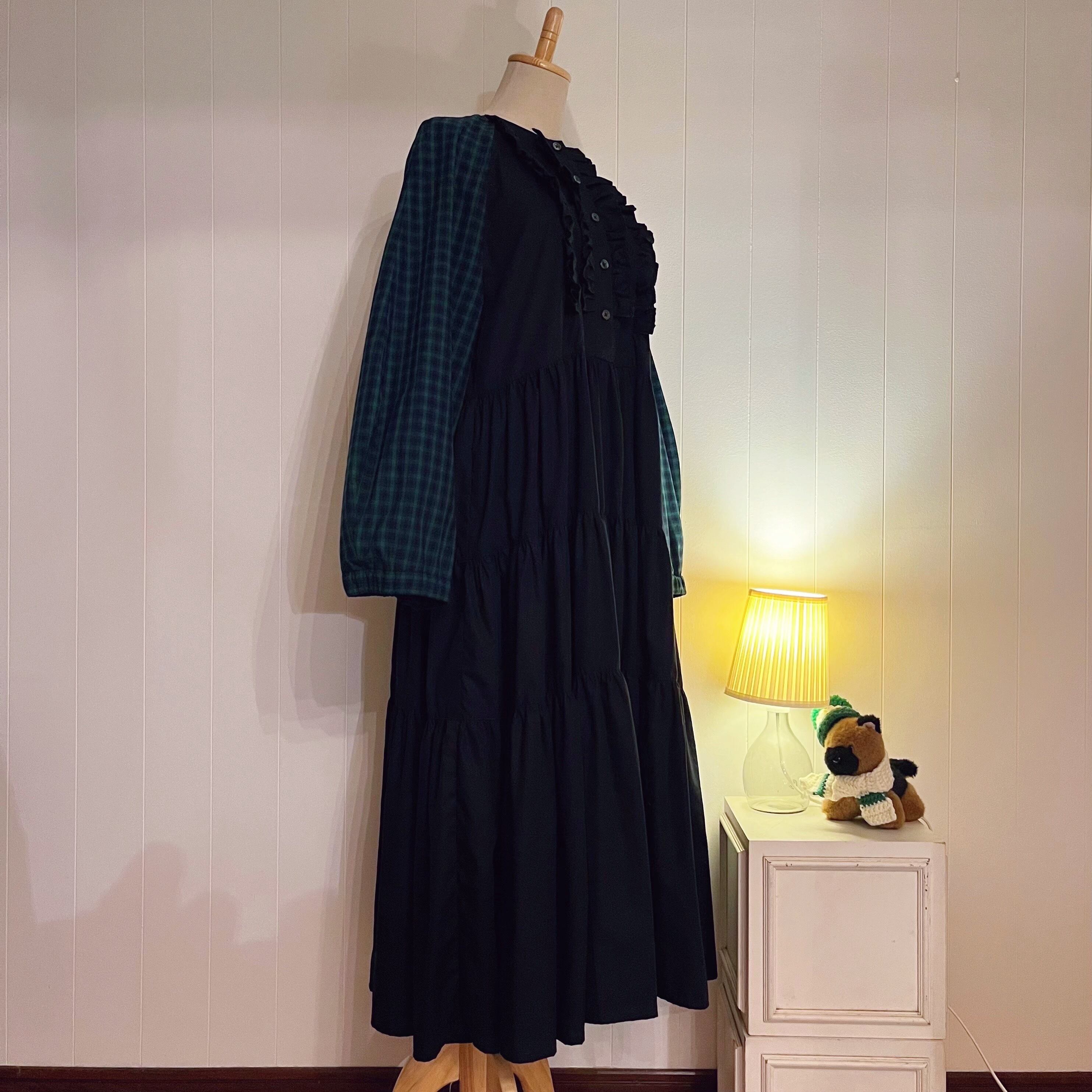 original / black × green check raglan sleeve one-piece