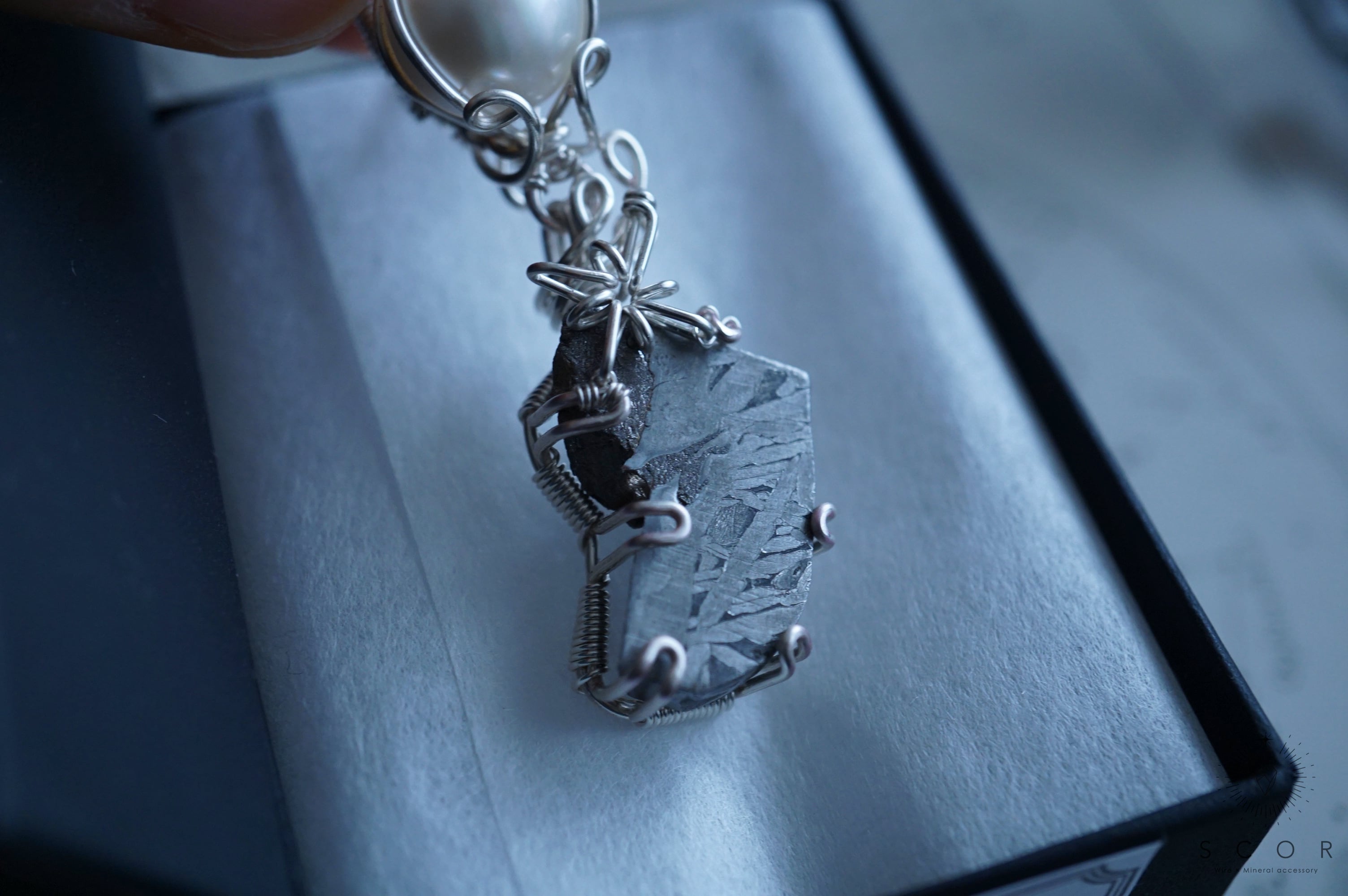 動画あり】Shooting star - 隕石と満月 (pt431-ar-s)（アルタイ隕石