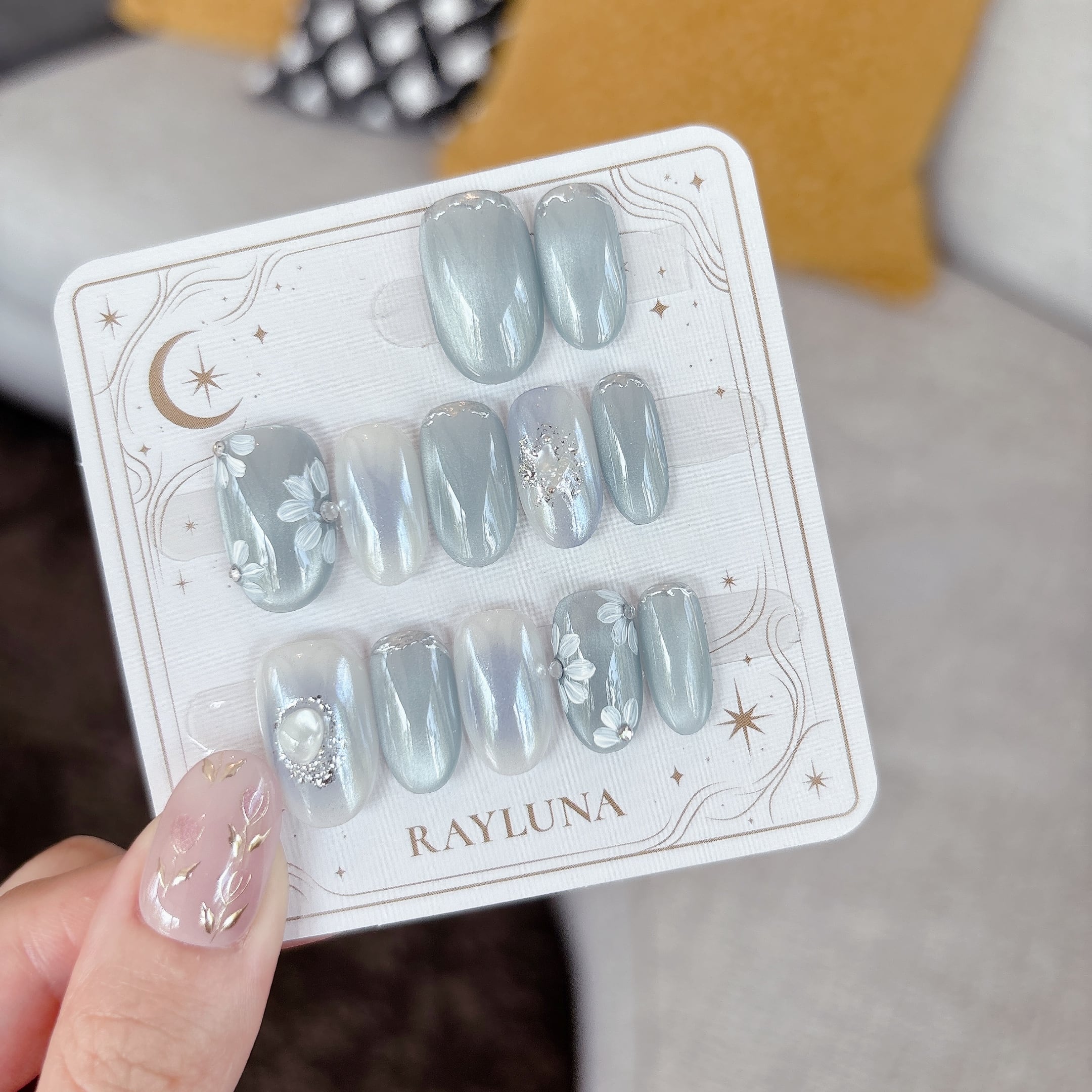 【#560】繰り返し使えるネイルチップ/12本チップ/ミディアム オーバル/XY129