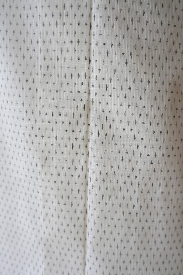 【浴衣】胡粉色地　蚊絣柄　綿紅梅浴衣_2