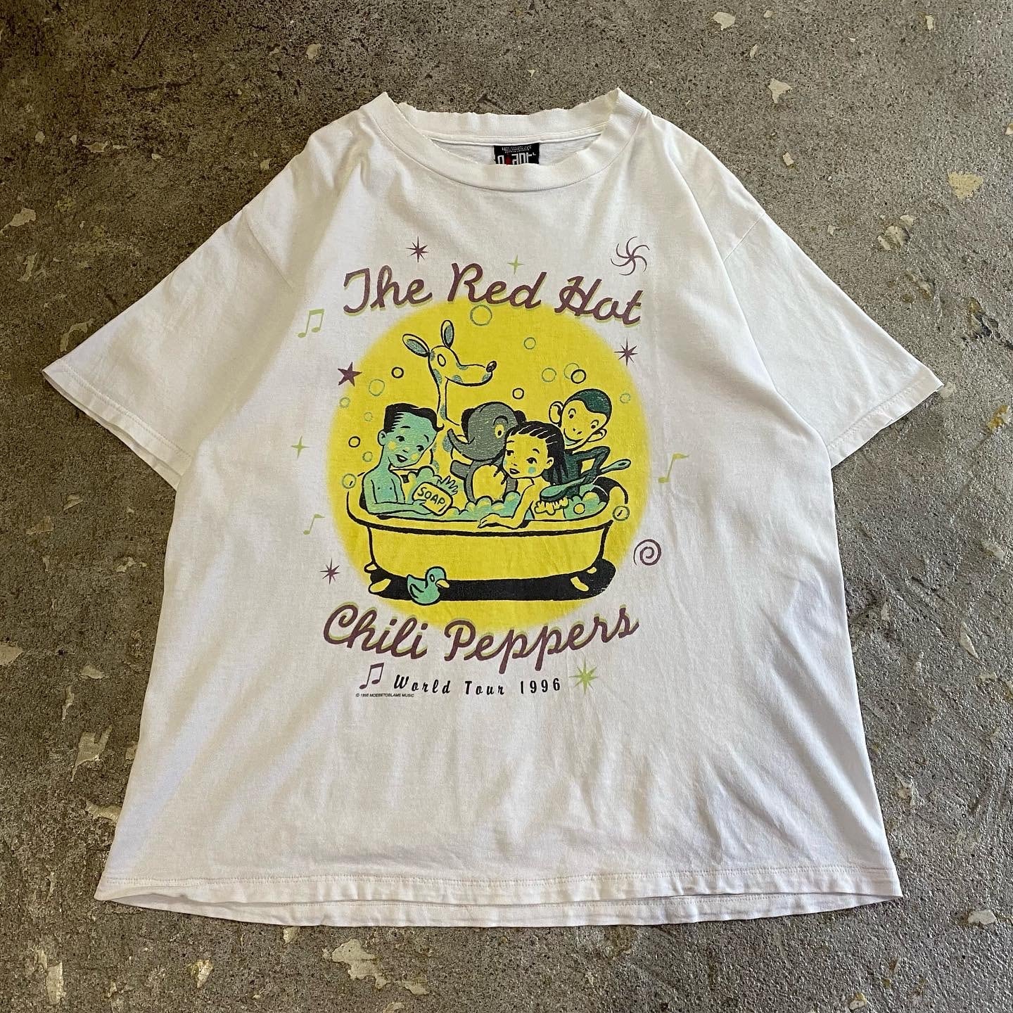 90s Red Hot Chilli Peppers T-shirt | What'z up 90s Red Hot Chilli Peppers T-shirt | What'z up