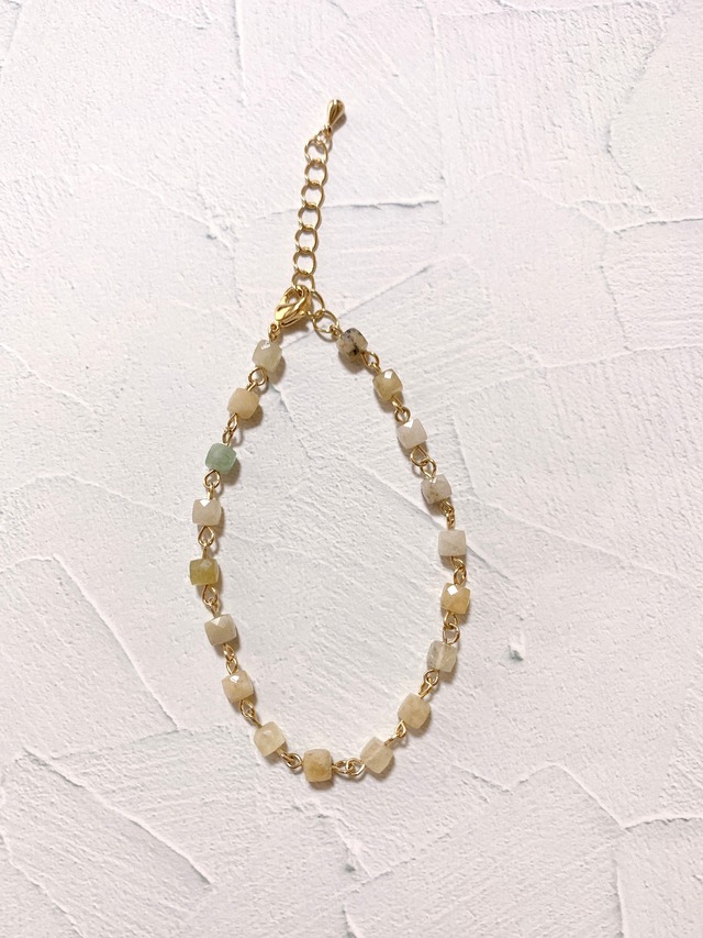 b_02 ブレスレット（ヘリオドール）