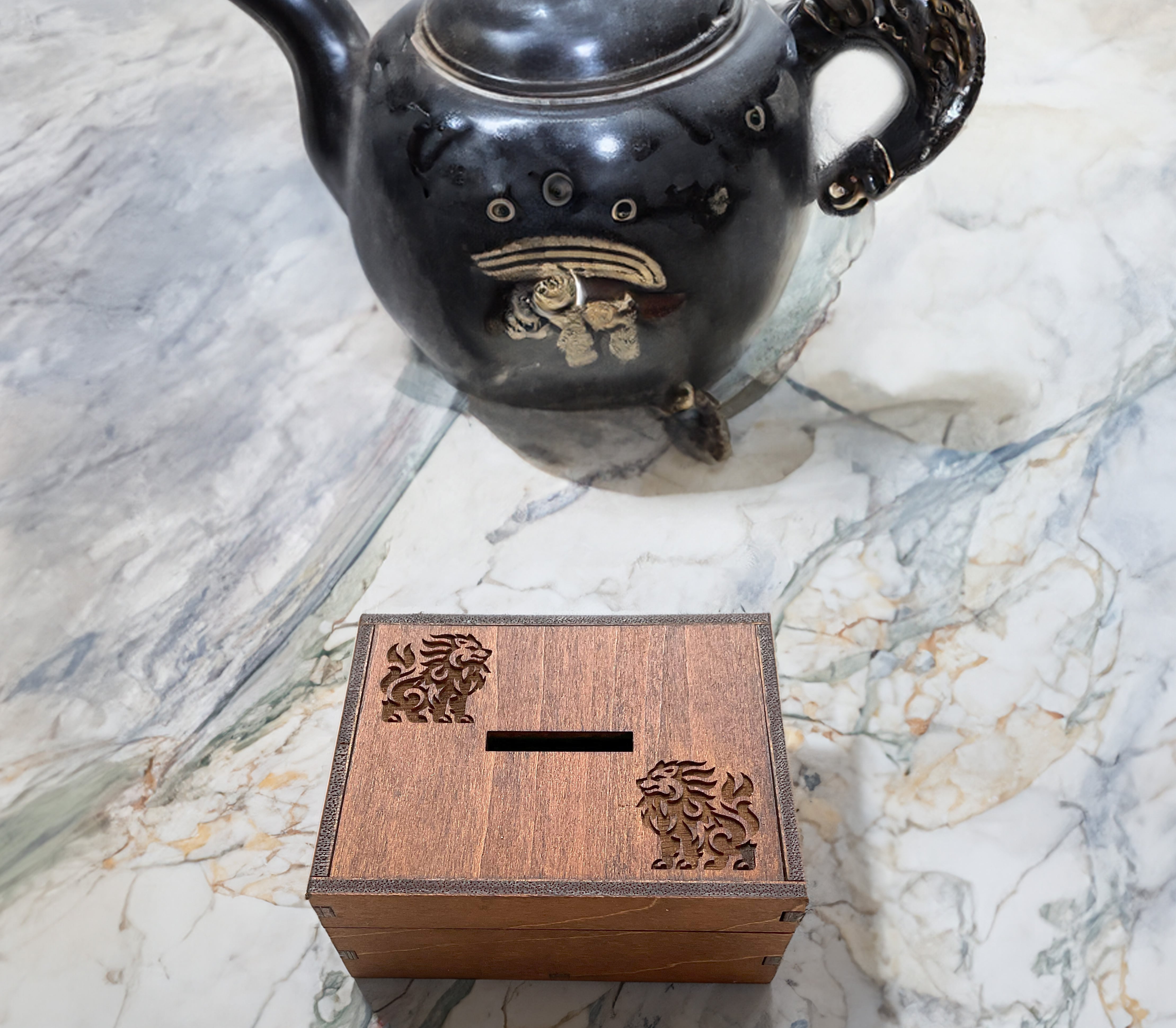 魔除け】狛犬のお賽銭箱【ミニ木製貯金箱】 | COLUMBOX 【職人一人の街