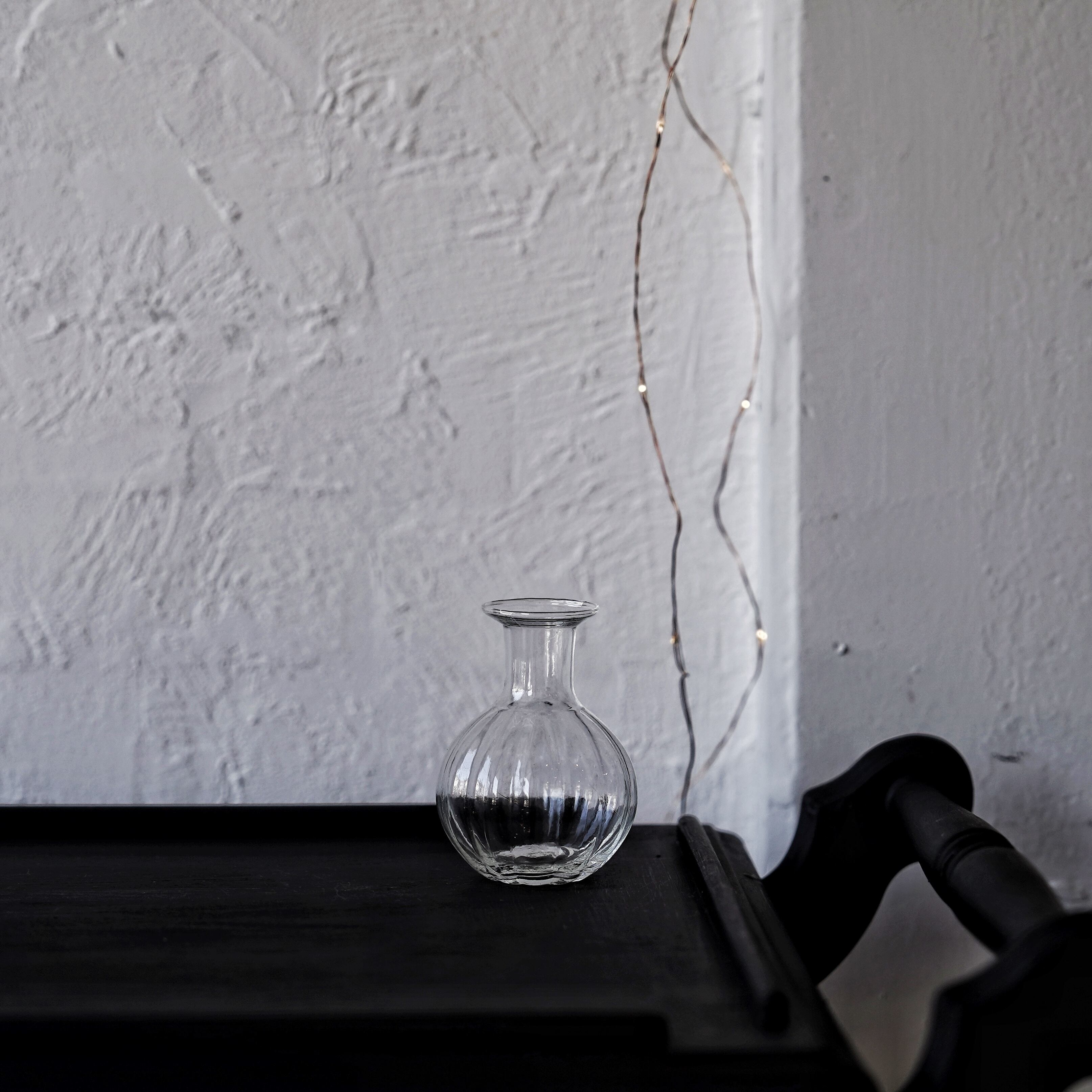 ベトナム製リサイクルガラスフラワーベース(H9.5cm)