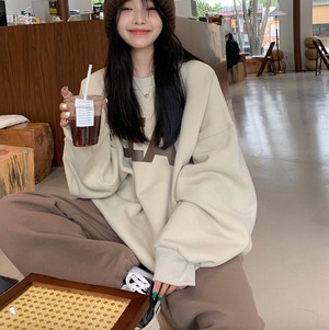 トップス デート プルオーバー トレーナー 袖あり 長袖 かわいい 大人可愛い きれいめ シンプル カジュアル 大人 上品 おしゃれ お洒落 主役級 存在感 春 秋 冬 10代 20代 30代 レディース 女性用 OL 学生 デート お出かけ 公園デビュー 女子会 休日 イベント 旅行 着回し 普段使い ファッション コーデ 楽ちん モテ トレンド 流行 インスタ映え フリーサイズ ゆったり ゆる 白 ホワイト オレンジ