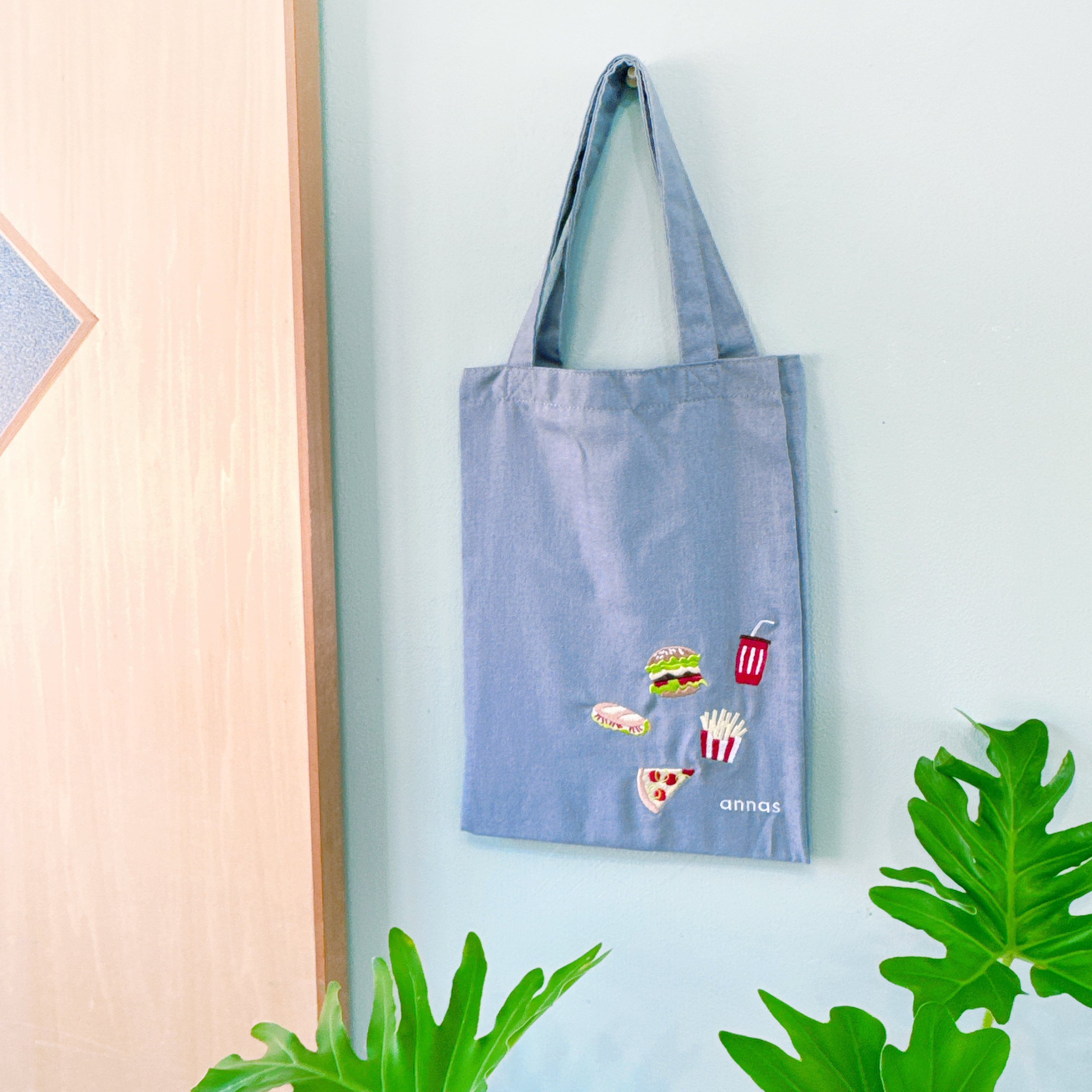 annas刺繍文具】刺繍トート｜フード | Net store アンナとラパン