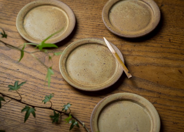 黄化粧 リム小皿（豆皿・取皿・醤油皿）／吉永哲子