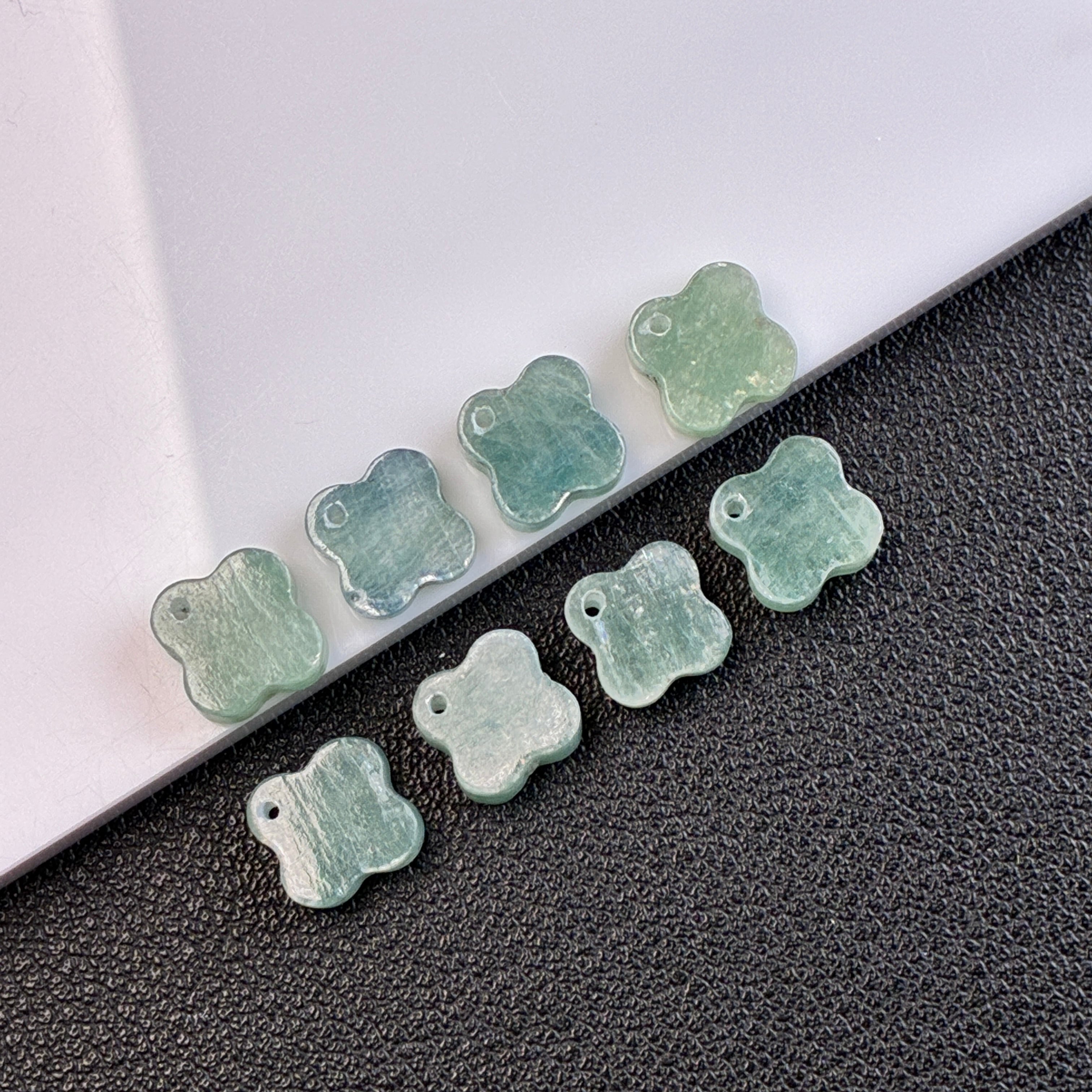 カイヤナイト　グリーン  　四つ葉　10粒 1セット｜L0020