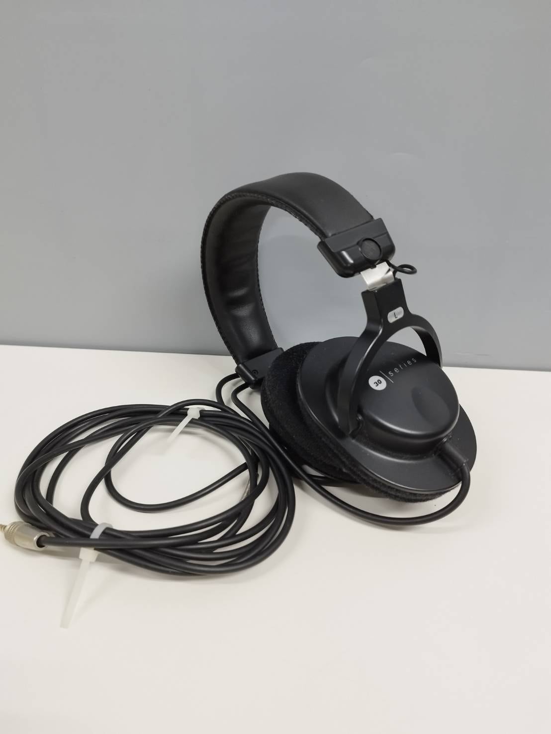 audio-technica ATH-M30/有線ヘッドホン/ブラック | 中古パソコン 