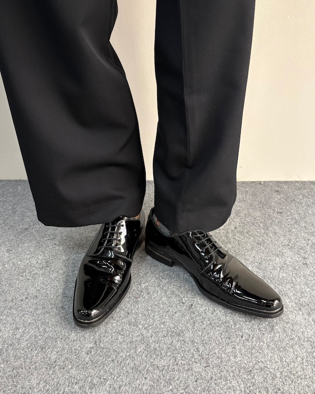 【DOLCE&GABBANA】 patent leather dress shoes