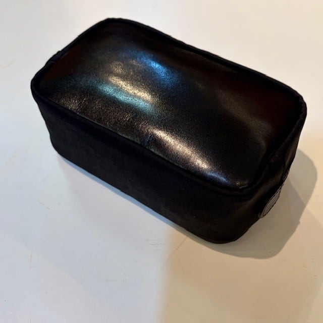 B.stuff　限定ポーチ(クロ)