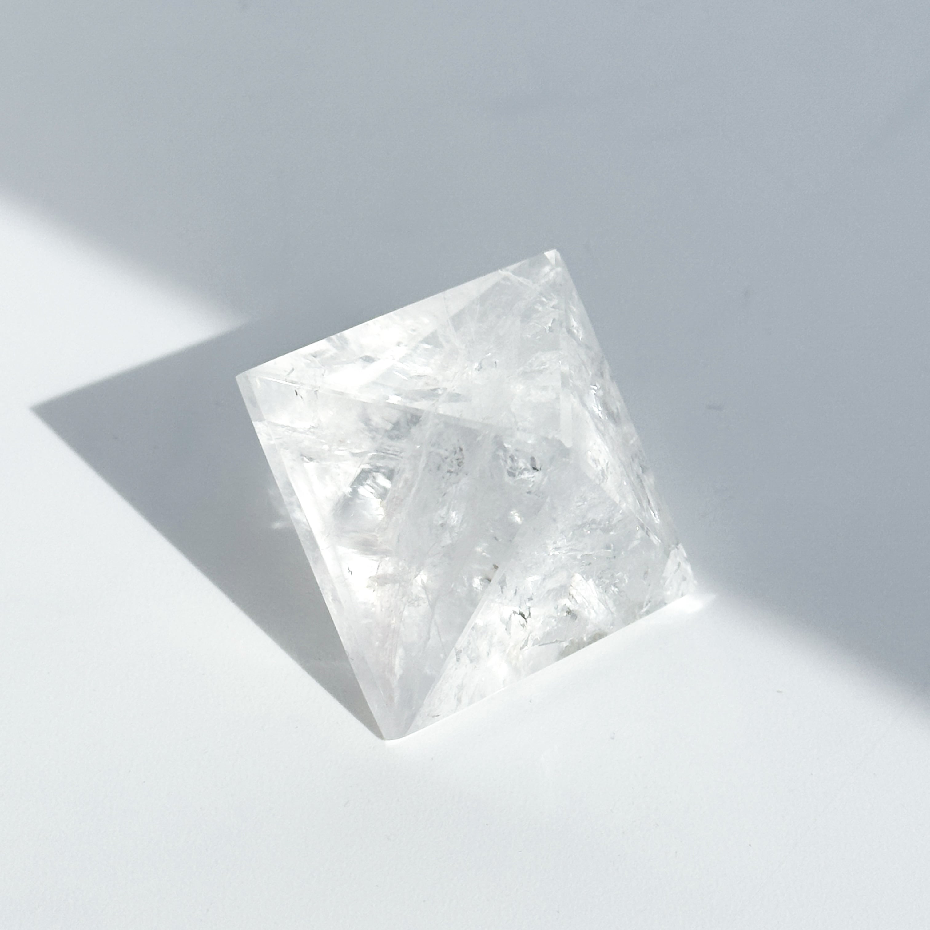 ミナスジェライス産クリアクォーツ 正八面体（オクタヒドロン）12