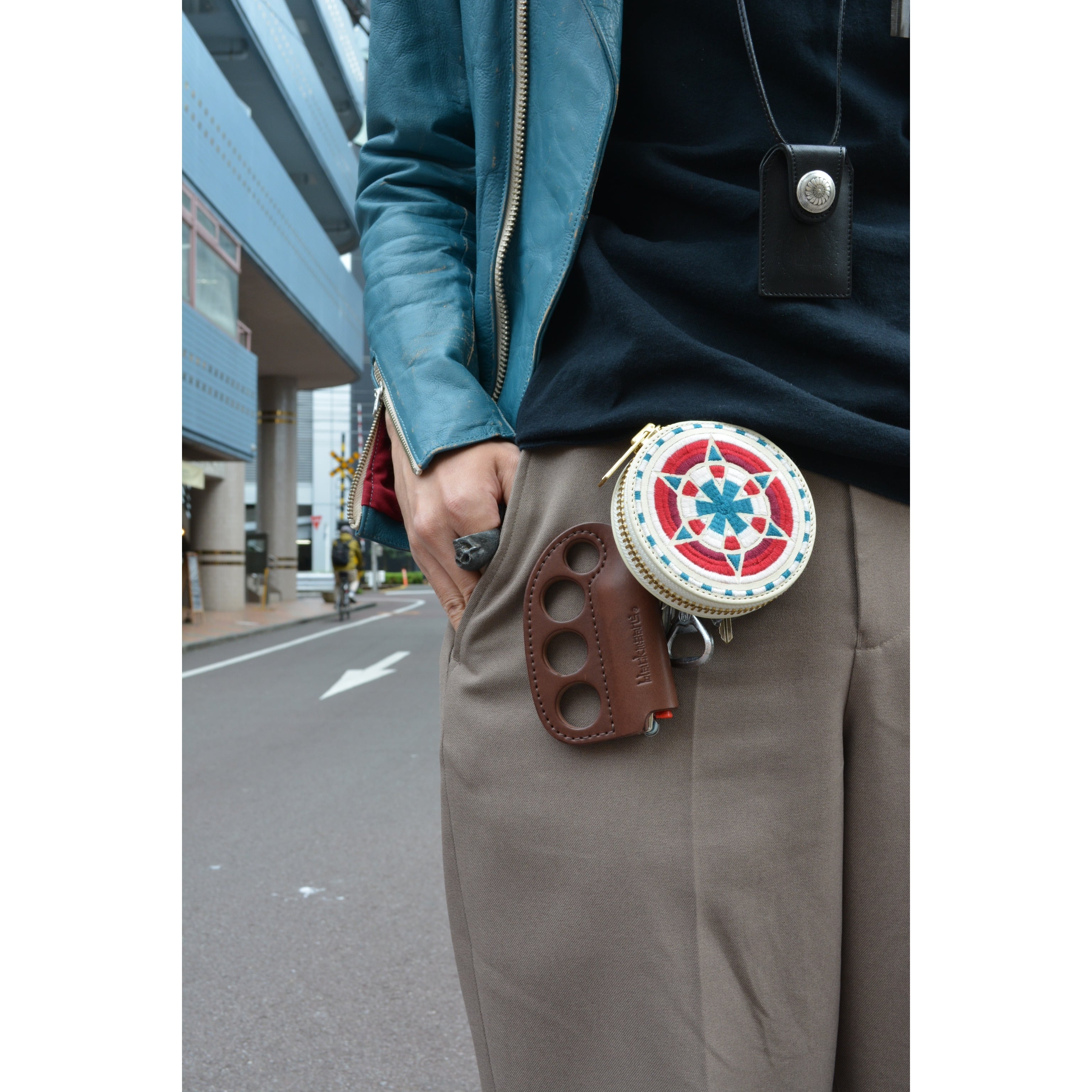 blackmeans】CIRCLE POUCH (WHITE) | HEIGHTS Online Store blackmeans】CIRCLE POUCH (WHITE) | HEIGHTS Online Store