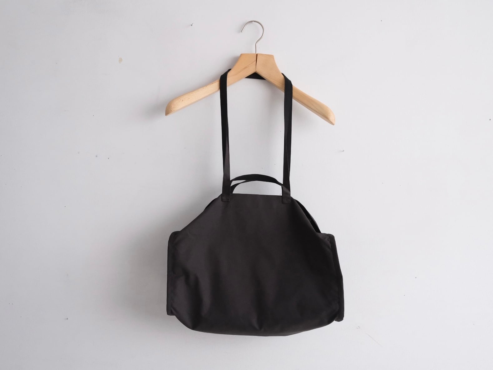 TENNE HANDCRAFTED MODERN 
