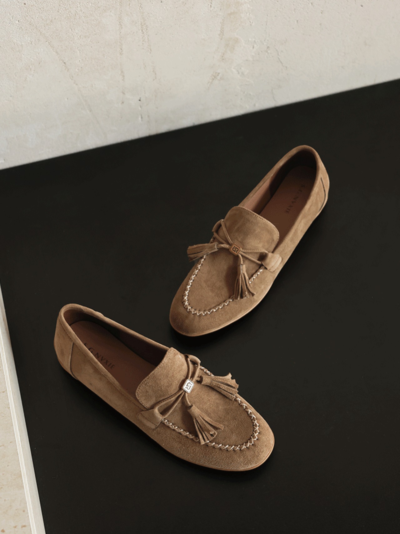 Bouclé Suede Tassel Loafers F0834