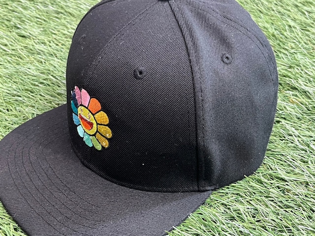 J BALVIN × TAKASHI MURAKAMI BASEBALL CAP BLACK 44364