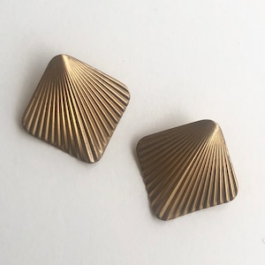 Raw Brass wing earrings B-015