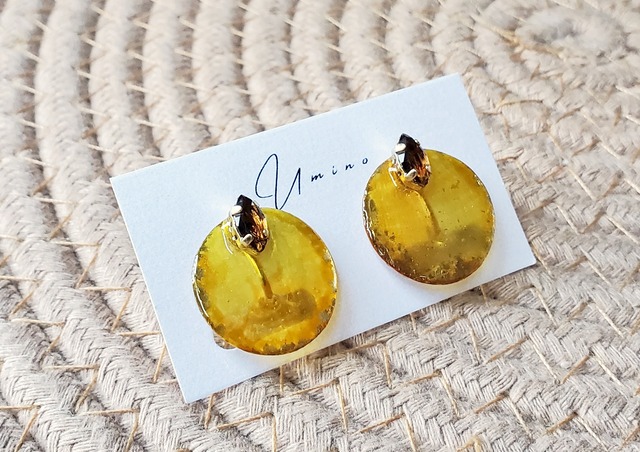 shellart / Pierce or earrings