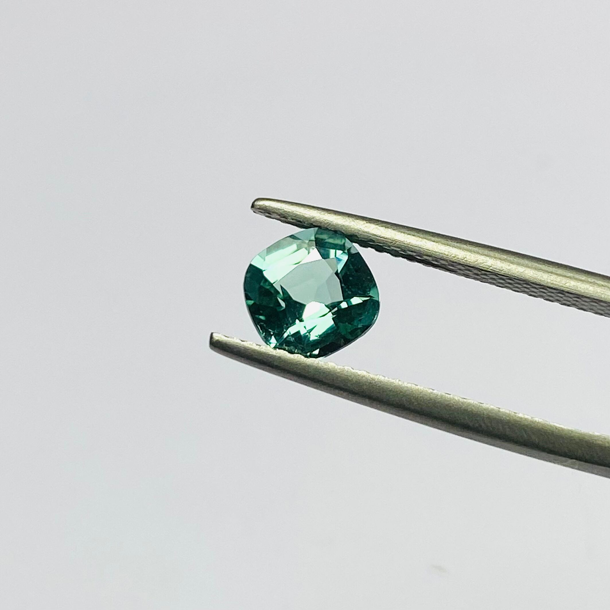 バカンスが恋しい！？ラグーンカラーのトルマリン