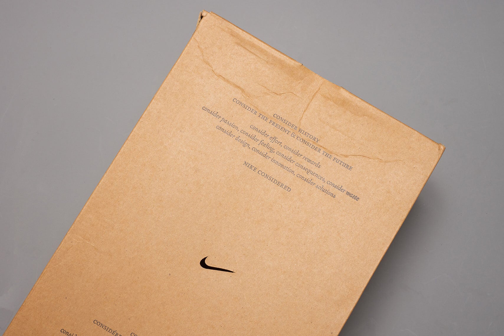 NIKE CONSIDERED LOW 4 | PLAYGROUND | スニーカーショップ