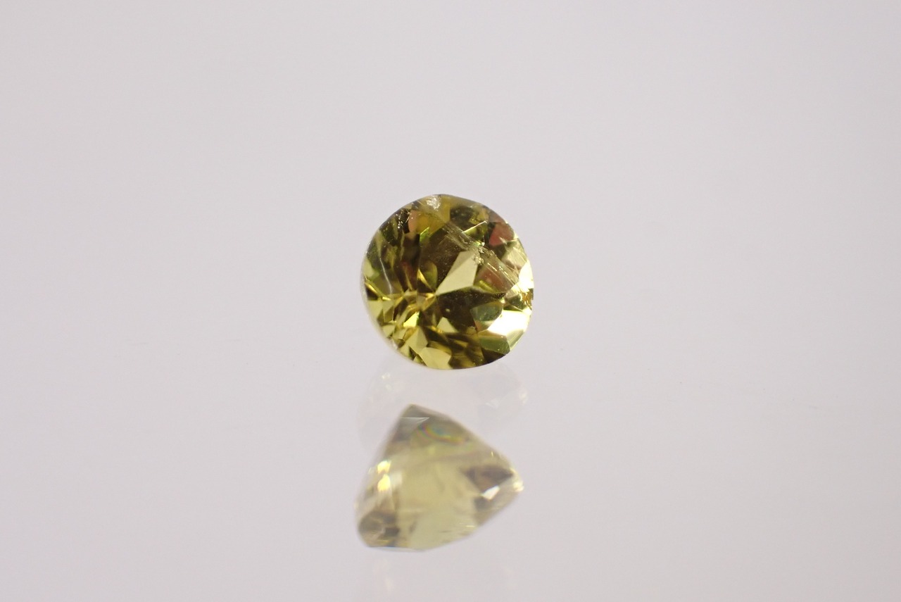 ジルコン　0.30ct　 [D9-62]