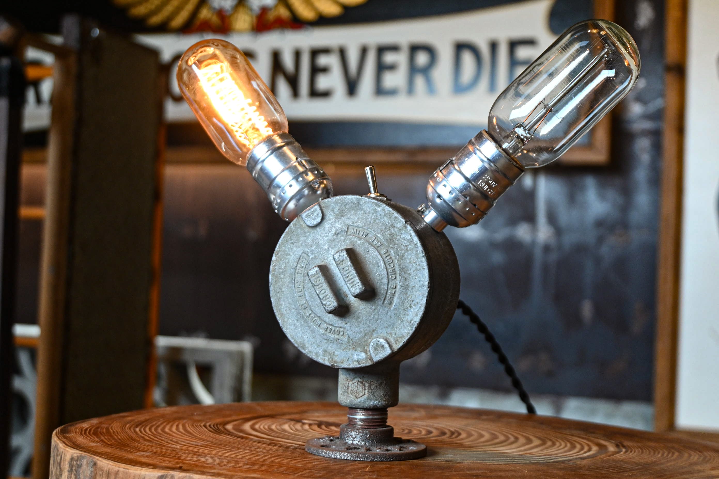 vintage iron creation tablelamp