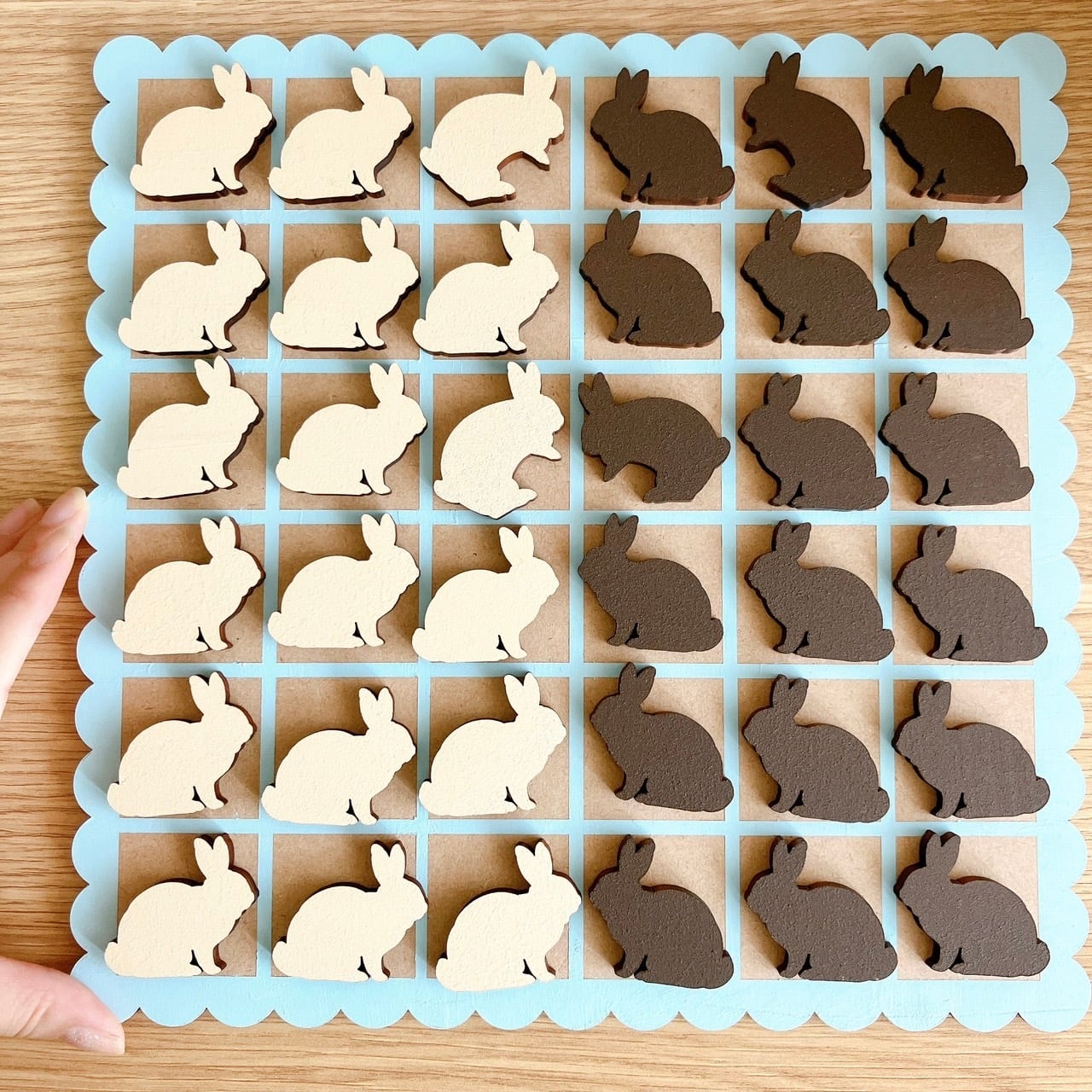 しろいうさぎと、ちゃいろいうさぎ_大