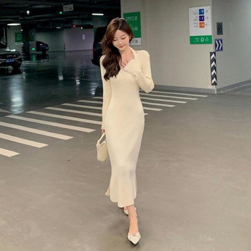 ニットワンピース ワンピース レディース ニット 長袖 Ｖネック ロングワンピース シンプル 無地 カジュアル お出掛け きれいめ エレガント スリムフィット おしゃれ アプリコット ブラック