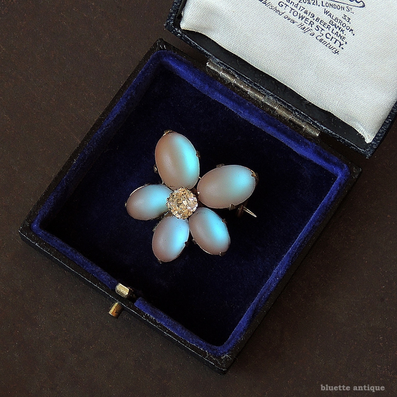 アンティークジュエリー サフィレット すみれ ブローチ【クリア】