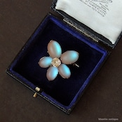 アンティークジュエリー サフィレット すみれ ブローチ【クリア】