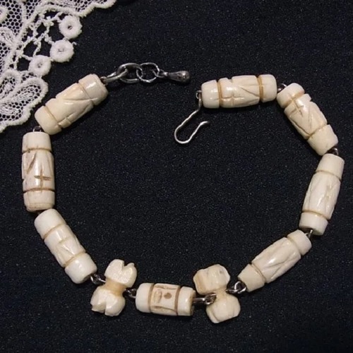 アニマルボーン製筒ビーズのブレスレット　bracelet for sale  11902BR