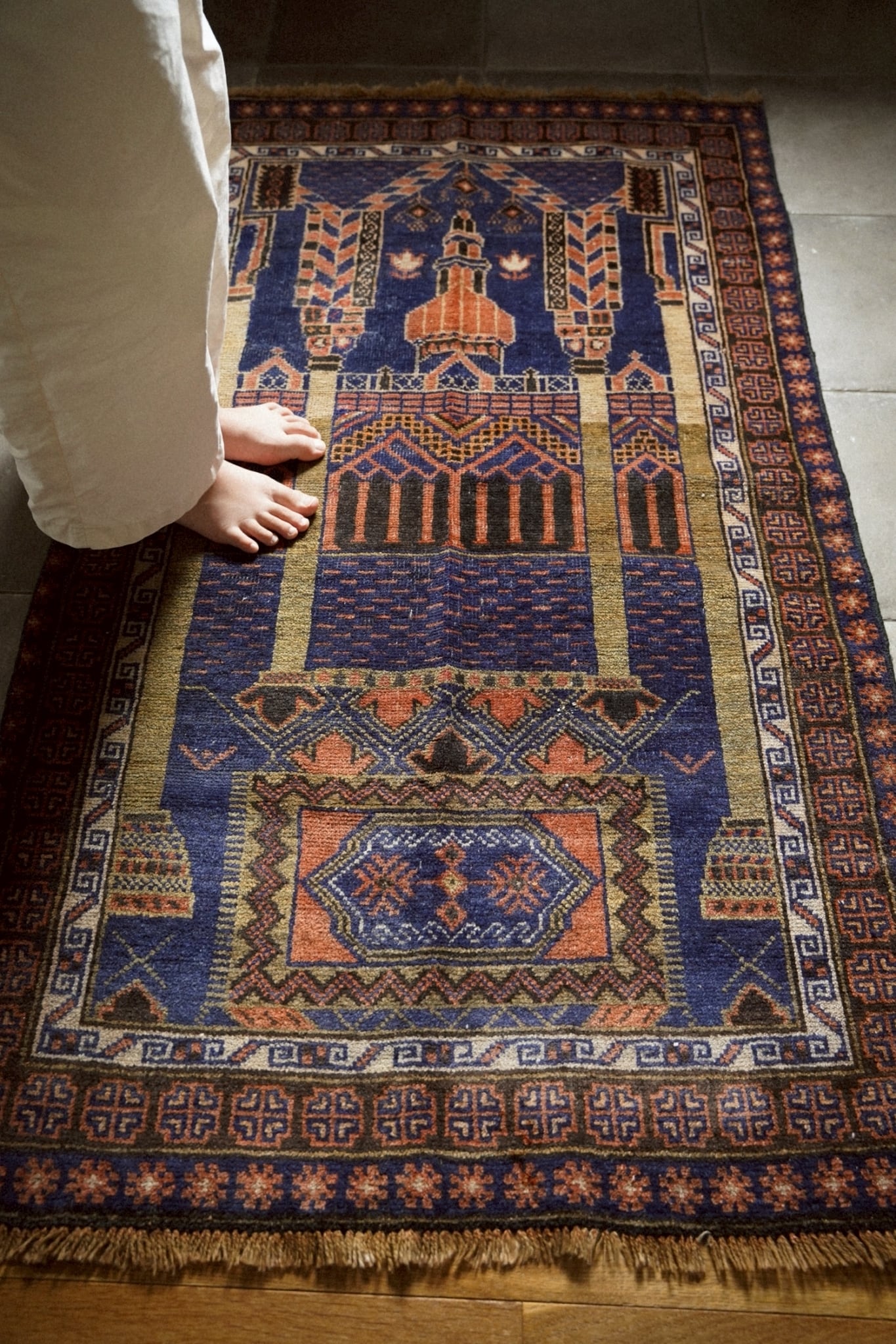 2159-Vintage Baluch rug