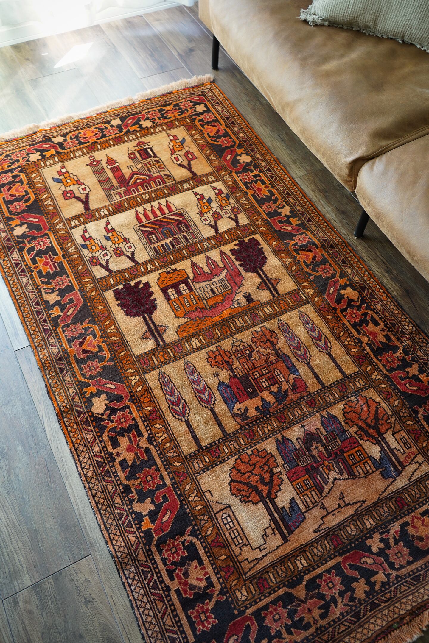 856】Vintage Afghan Baluch pictorial rug 1980's | ヴィンテージラグ