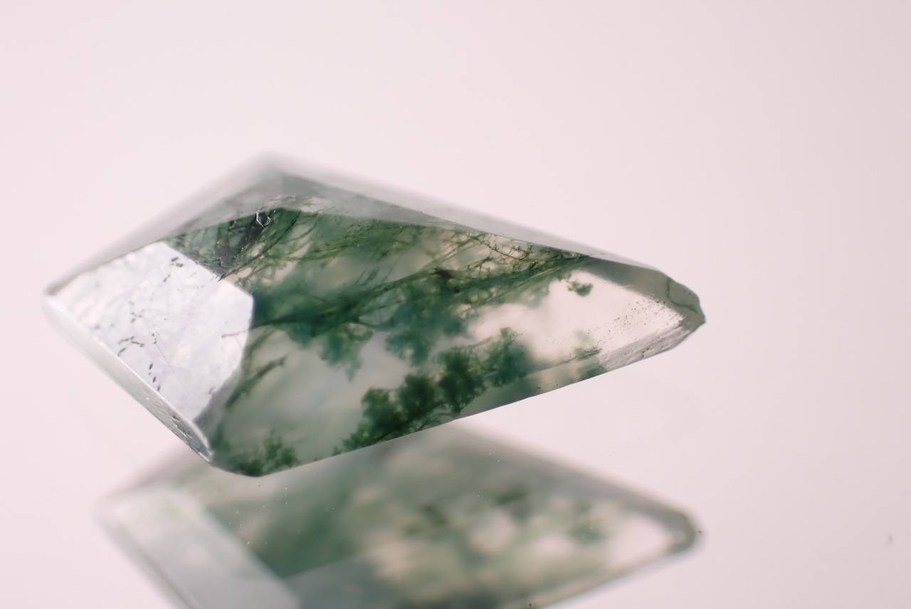 モスアゲート　1.17ct　[D11‐403]