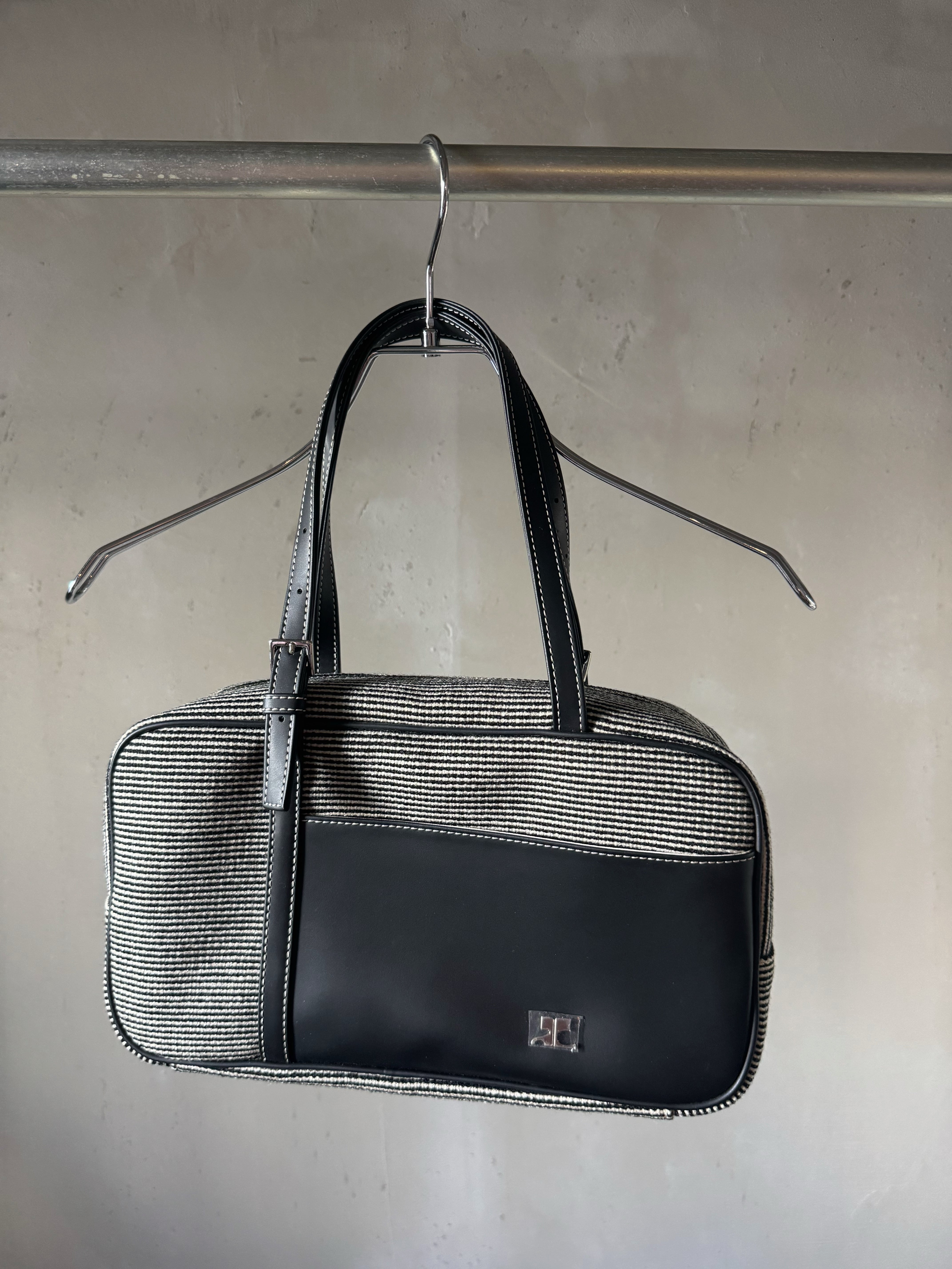 Courrèges silver logo monotone hand bag(dead stock)